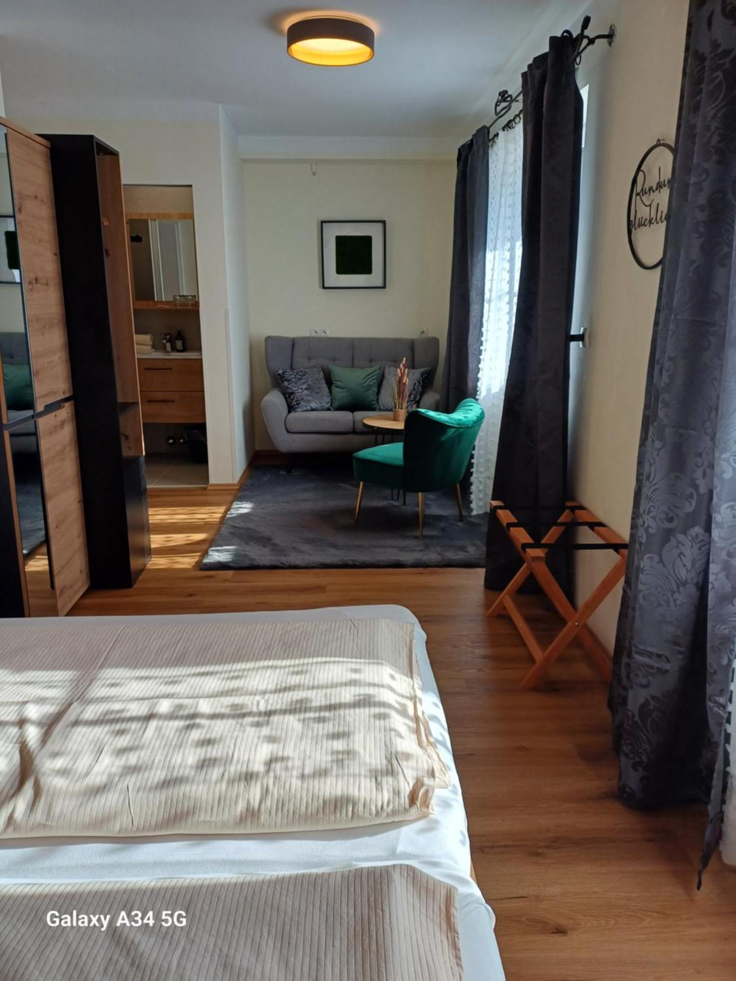 Haus Am Moos Bed & Breakfast Залцбург Екстериор снимка